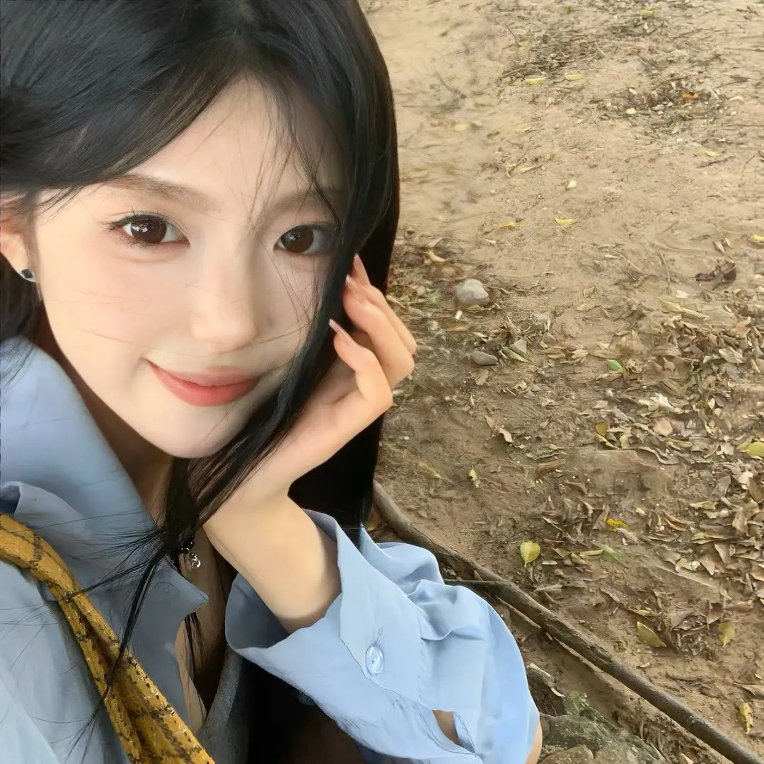 提剑映桃花